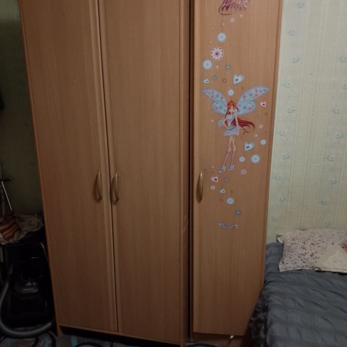 Шкафы в детскую, 2шт