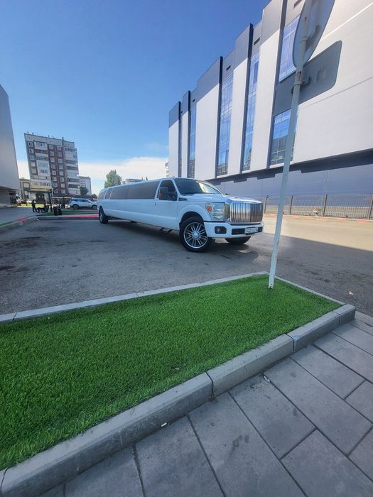 Прокат аренда лимузина MEGA FORD