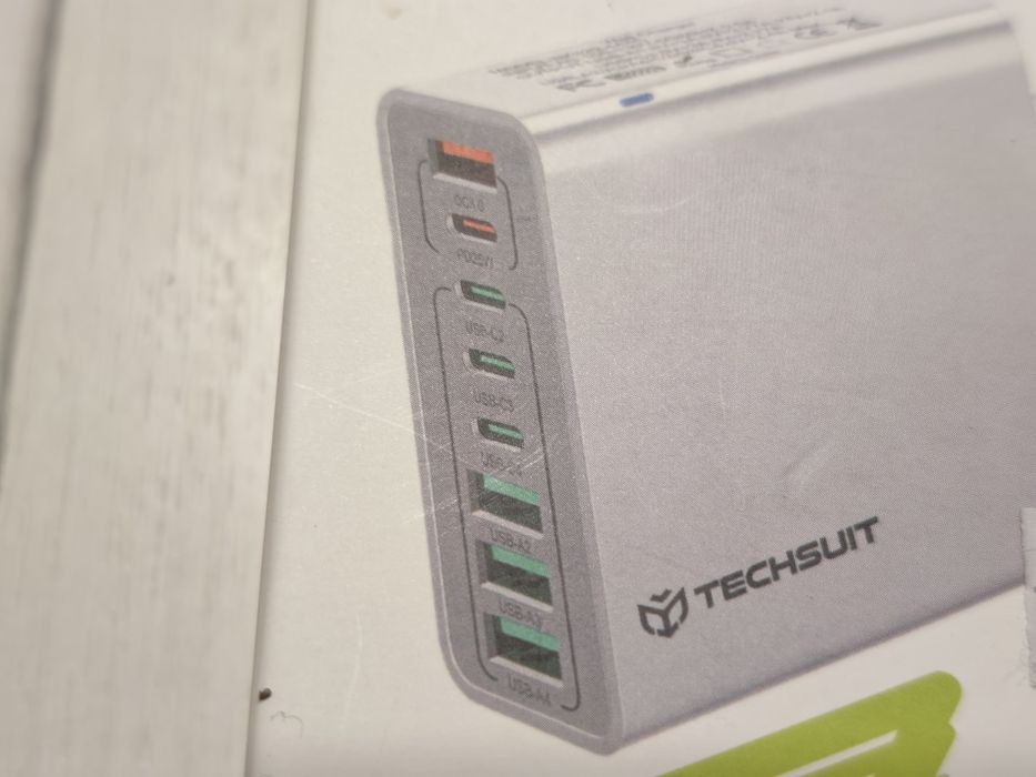 Techsuit 8in 1 Charger