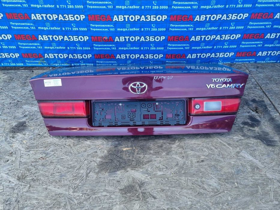 Крышка багажника на Тойоту Камри 20 / Toyota Camry XV20
