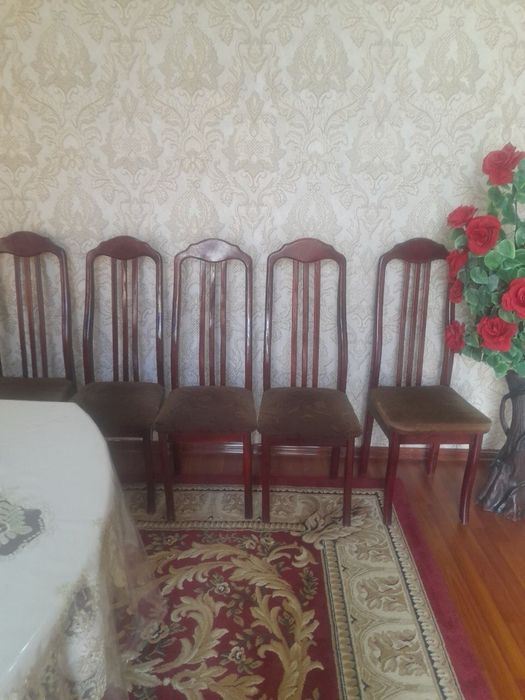 Продается стулья для гостиной, Стул сотилади