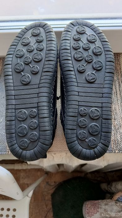 Продам мужские ботинки