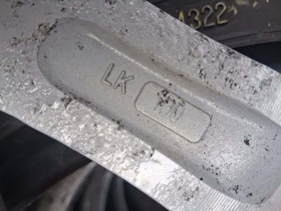 15цола оригинални за VW Audi Seat 4×100 ет 38  6.5J ×15 ц.57.1мм