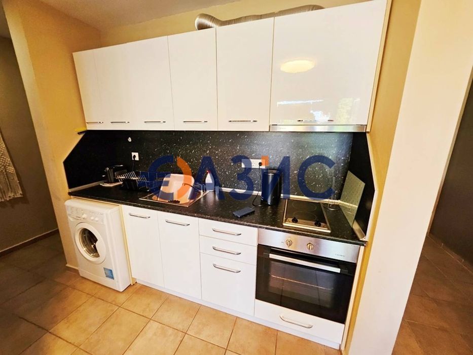 Продава се Тристаен апартамент в к.к. Слънчев бряг - 85 кв.м за 1058 €/кв.м - Снимка #2