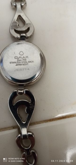 Продам женские часы