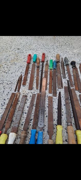 Над 50 броя пили