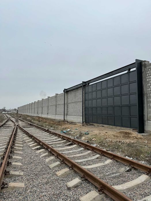 Нотурар бино сотилади