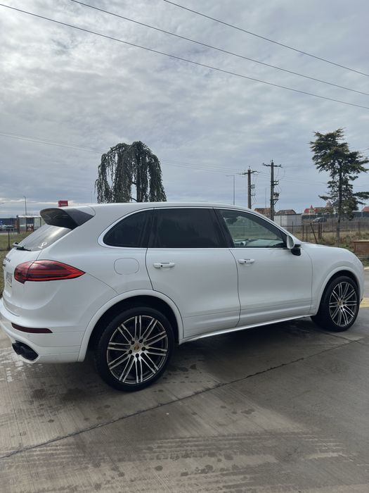Vand sau schimb Porsche Cayenne S
