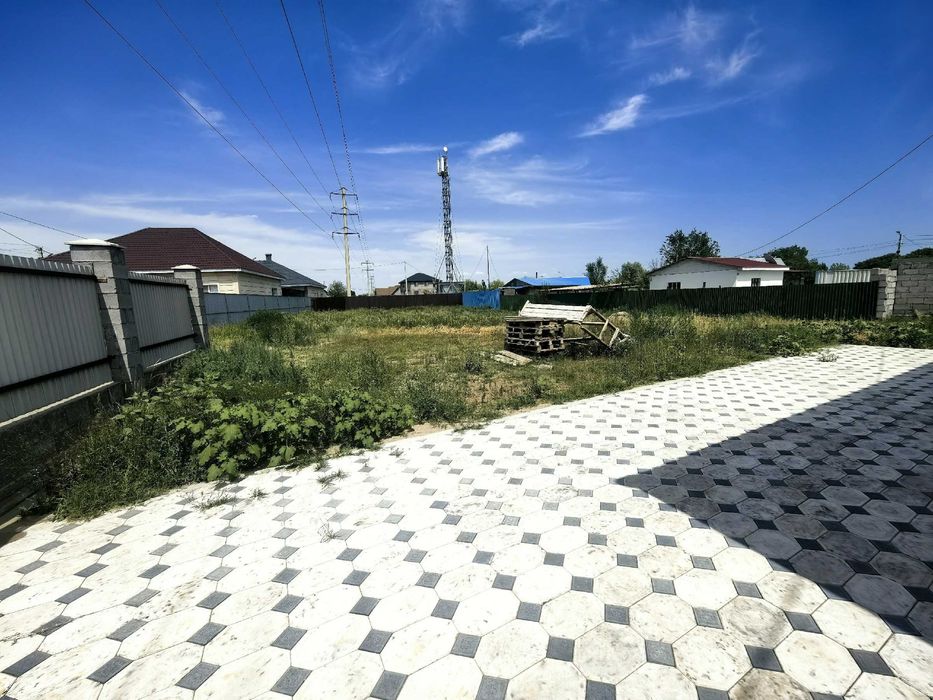 Сдается дом в 20-ом микрорайоне.