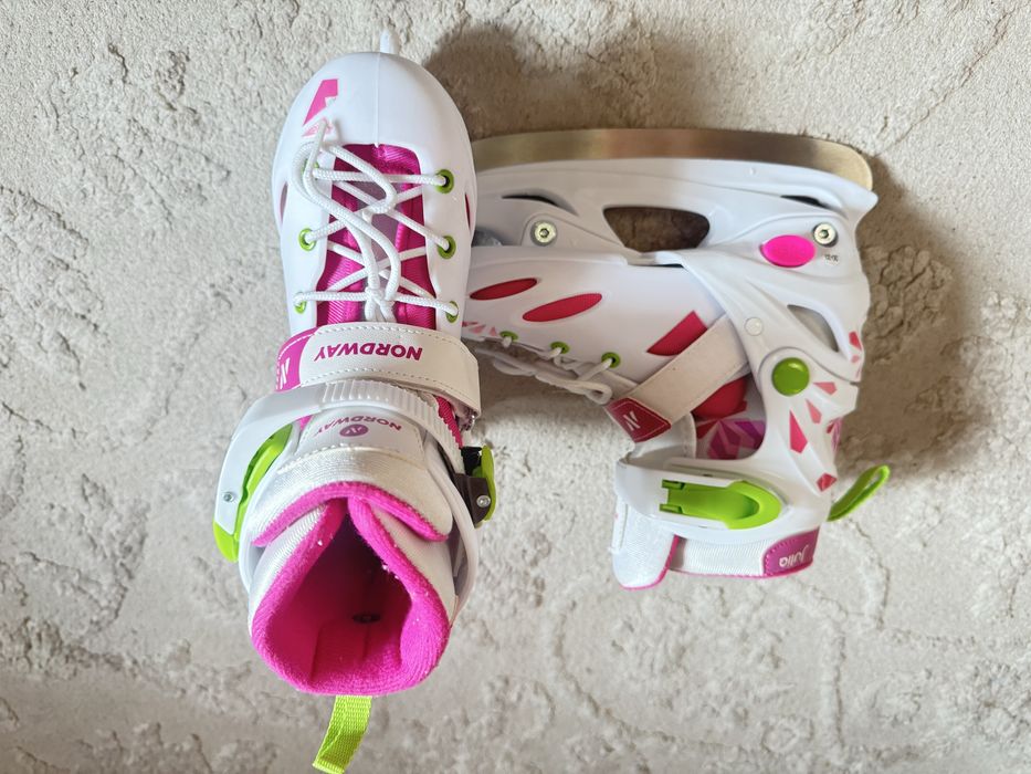 Продам коньки для девочки в отличном состоянии