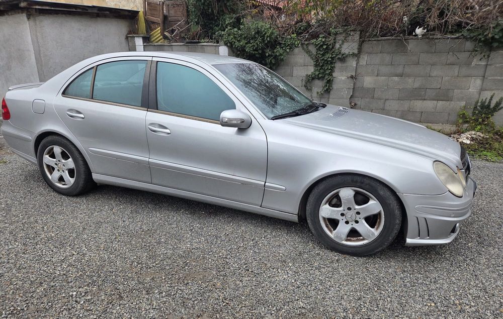 Mercedes W211, an 2002