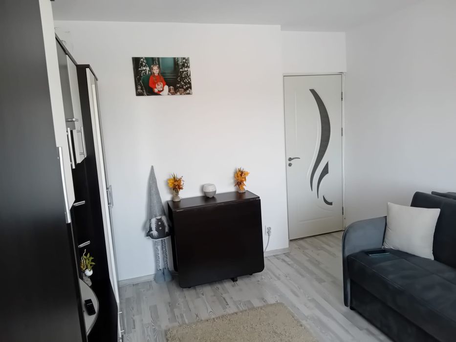 Garsoniera  Zona Dallas