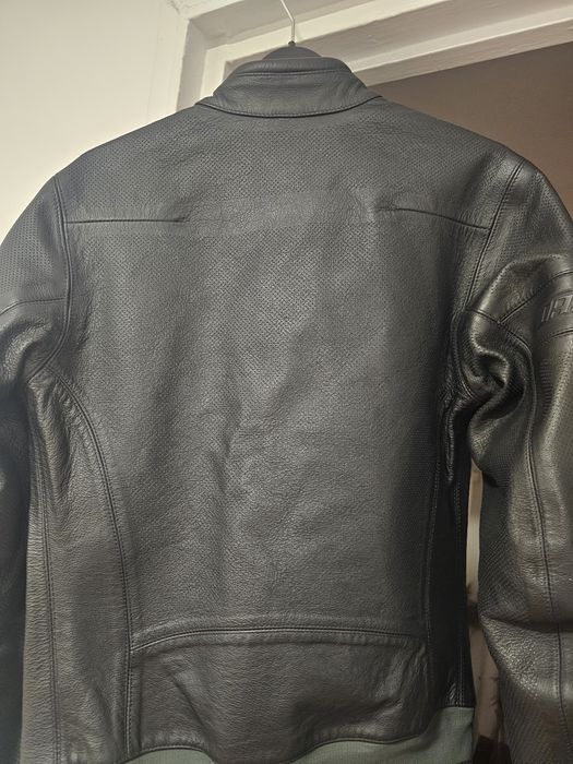 Vand geaca de piele cu Goretex Dainese, dama marimea 42/M