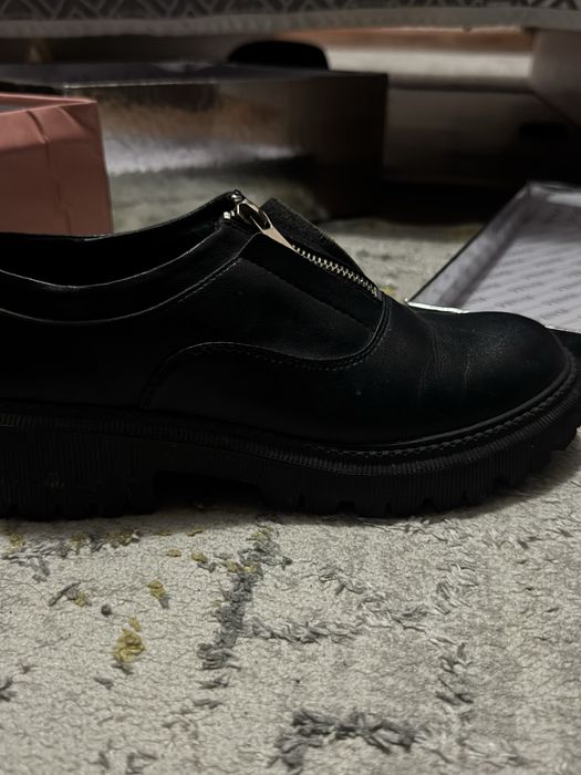 Отдам даром весенние туфли