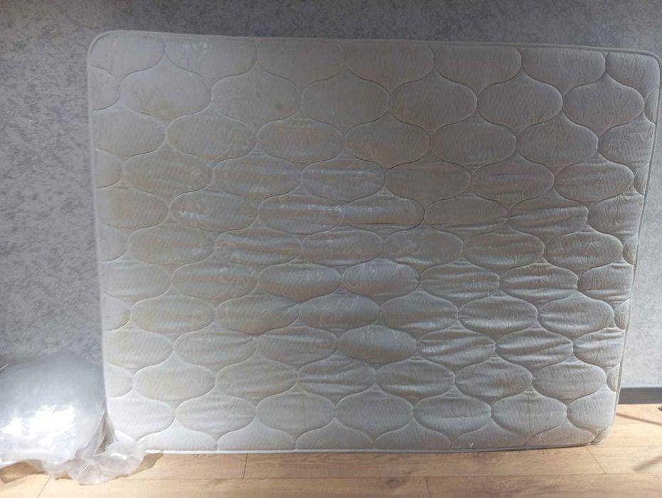 Отдам даром матрас