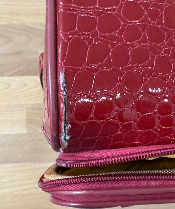 Чемодан очень большой