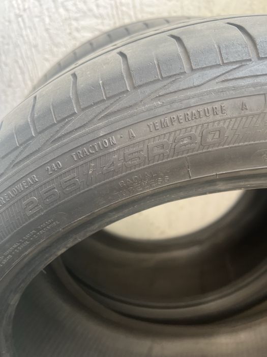 255/45/20 летние пара Goodyear