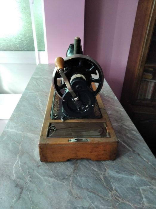 Шевна машина антика