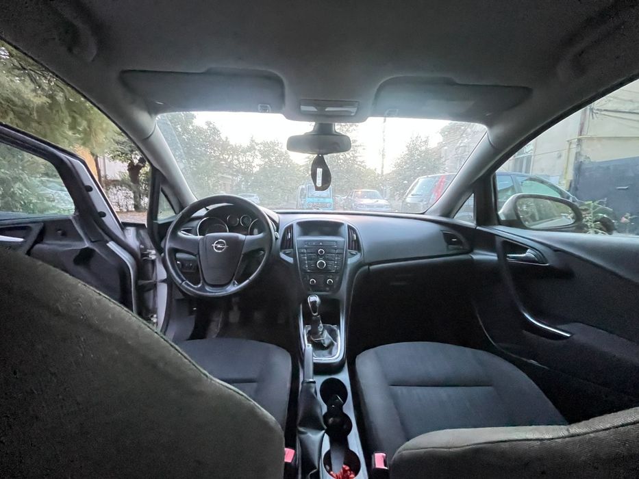 OPEL Astra 2011 — imagine 3