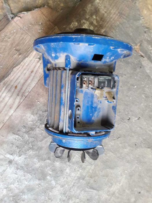 Mотор поливной , медный.