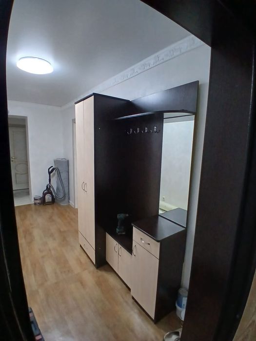 Продам прихожую.