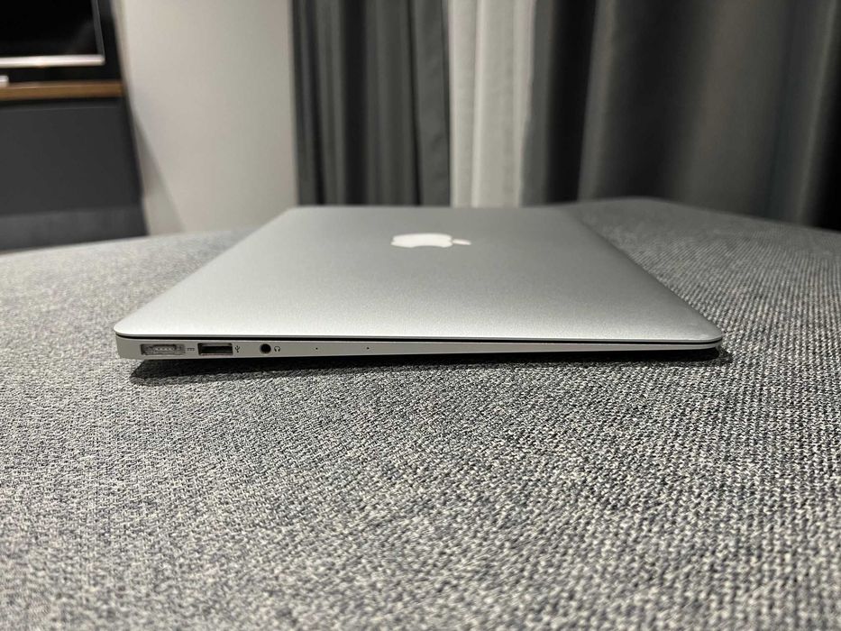 Apple Macbook Air 13 2017    256GB