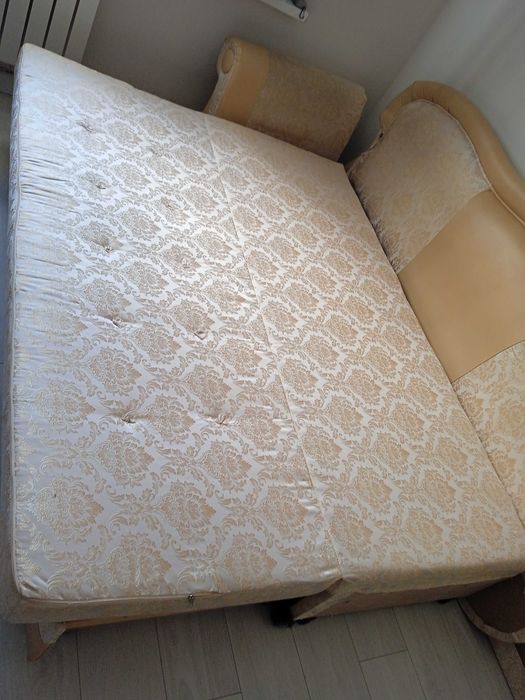 Продаю диван тахта б/у