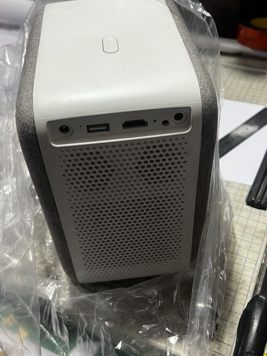 Кинопроектор  экран