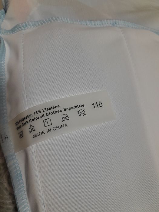 Продам на мальчика новый плавательный набор,