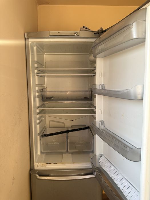 Холодильник   Indesit  бу