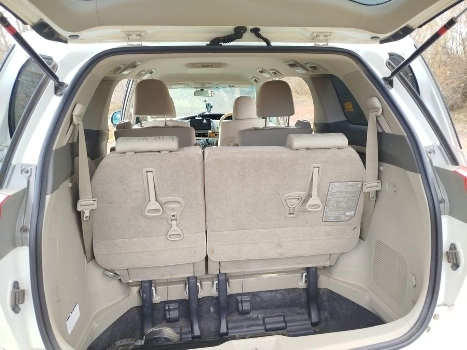 Тойота естима  сатылады.