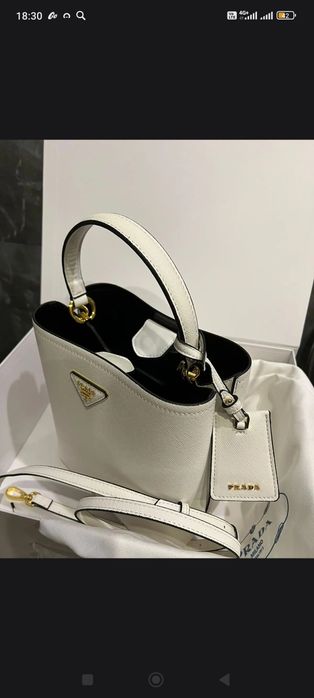 Сумка prada белая новая в пыльнике