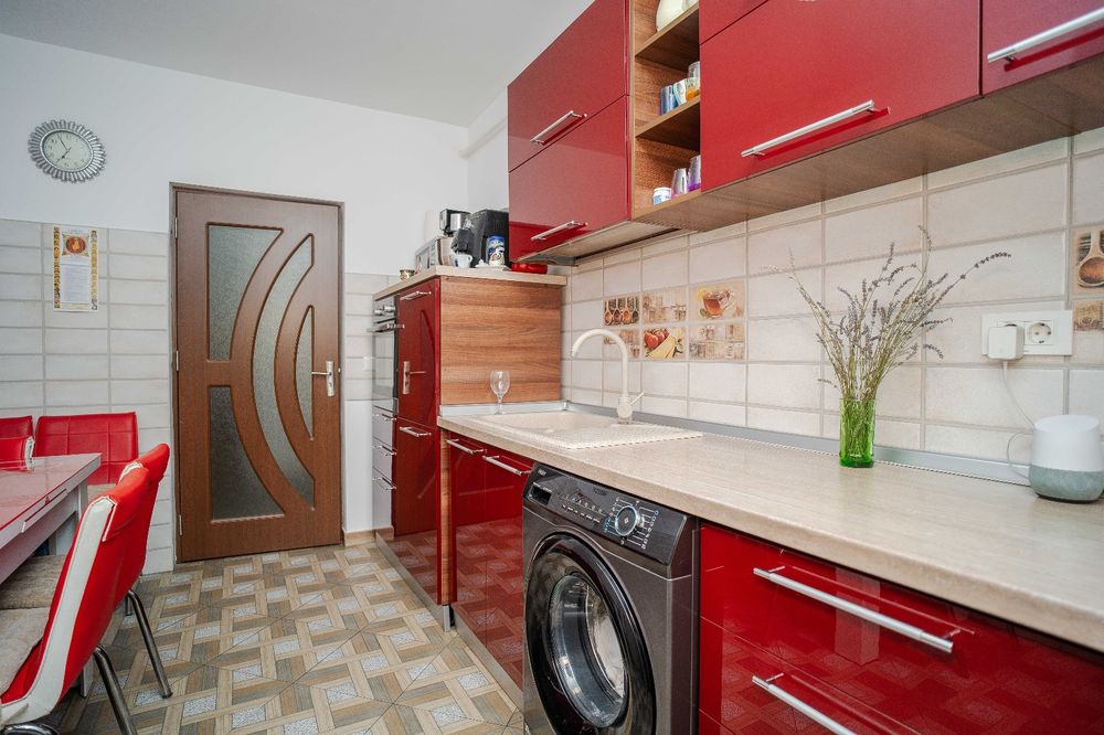 Apartament  3 camere decomandat