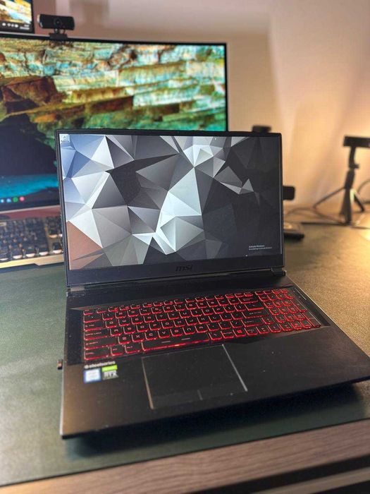 MSI GL75 9SE – i7, RTX 2060 6GB, 16GB RAM, 512GB SSD
