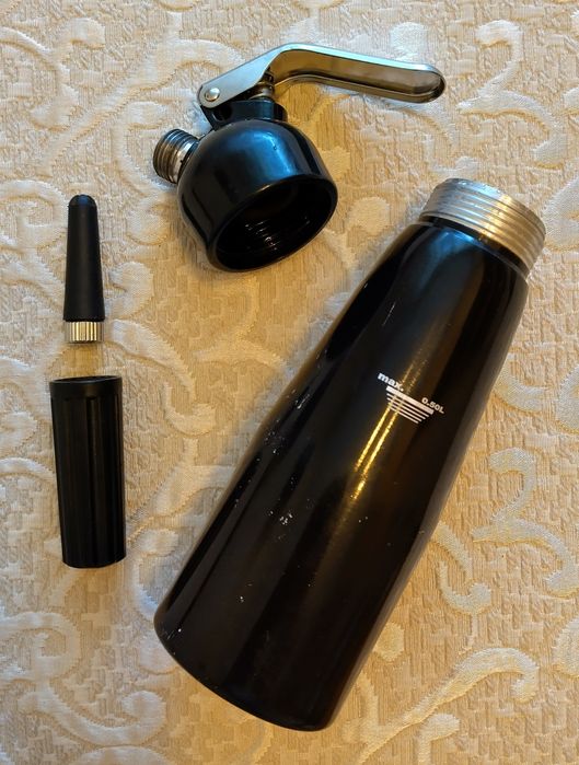 Сифон за сметана