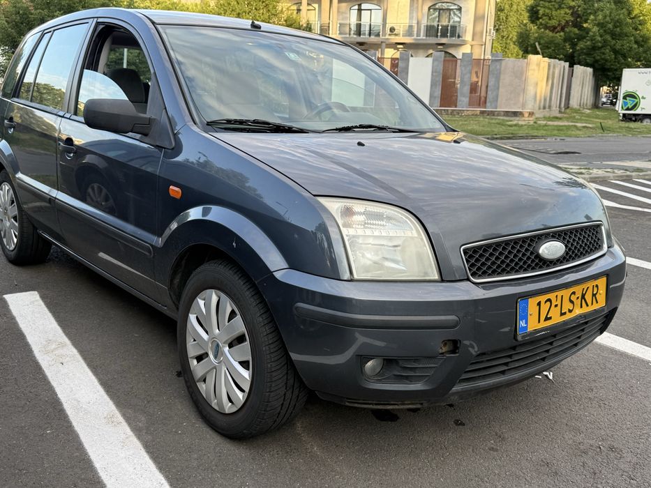 FORD Fusion 2004 — imagine 3