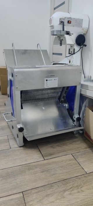 Хлеборезка Hurakan