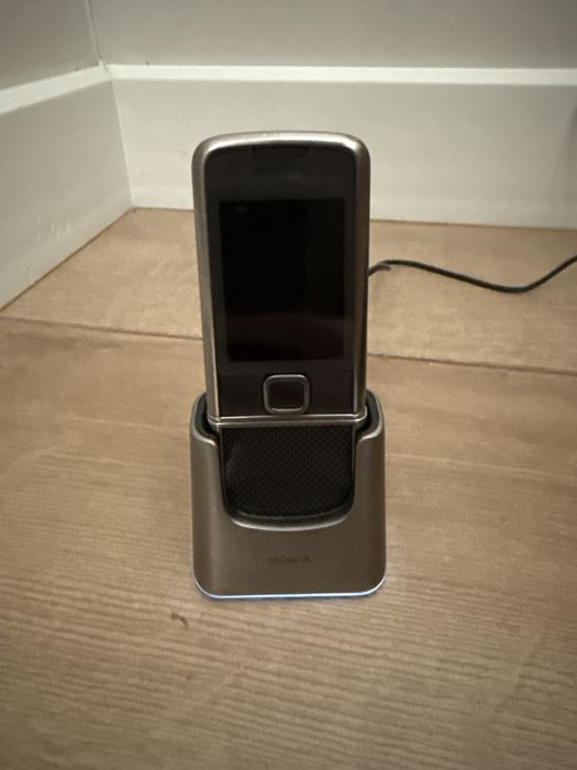 Nokia 8800 Carbon