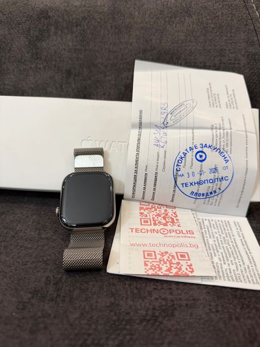 Apple Watch 11 46 mm Titanium.