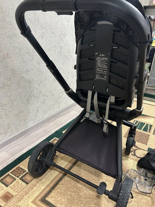 Коляска прогулочная