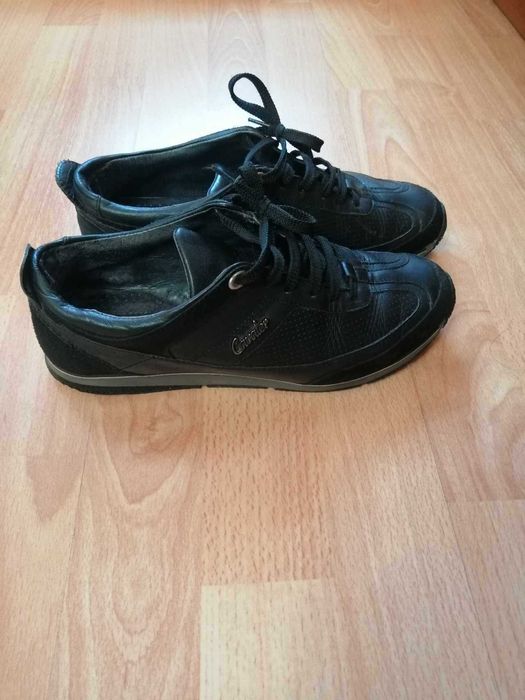 Спортно-елегантни дамски обувки  естествена кожа на марката Cavaler