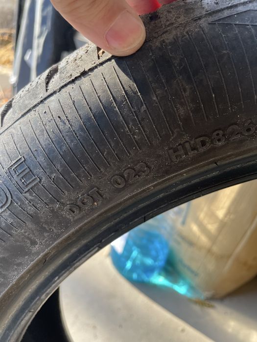 Продавам 2бр всезонни гуми 205/55/19