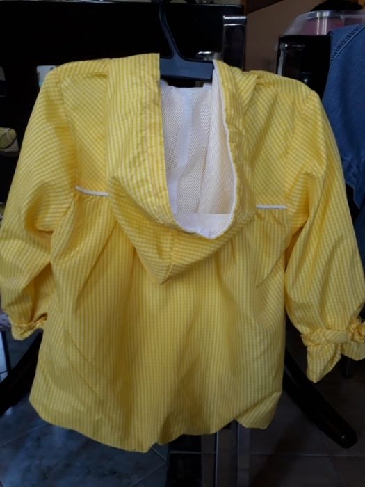 Ветровка для девочки