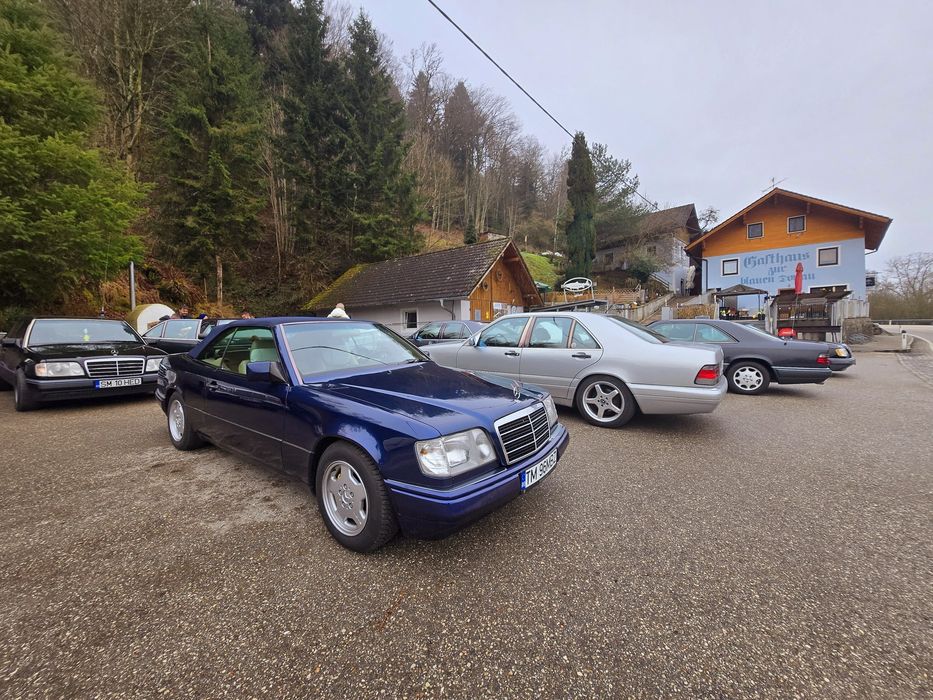 Vând Mercedes w124 cabrio facelift Atestat retro