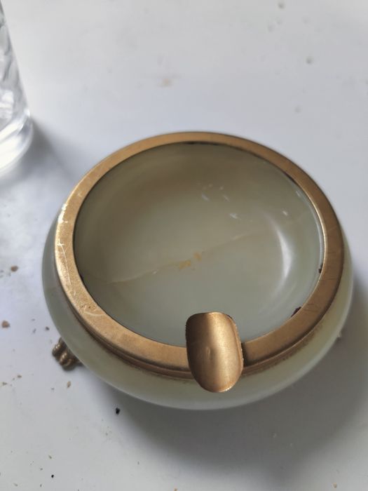 Пепелник интересен