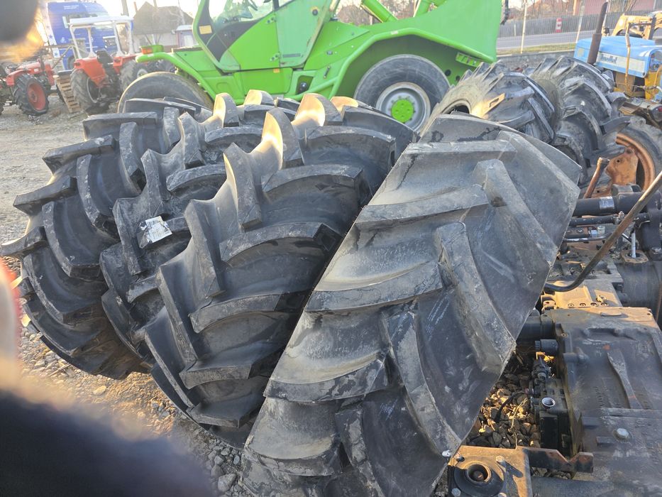 Anvelope buldoexcavator tractor taf 16,9-28 14 ply