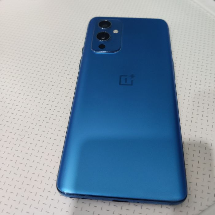 Продам One plus 9 5G