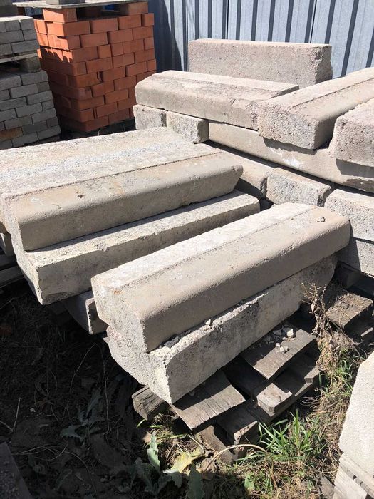 Продаю Бордюрный камень