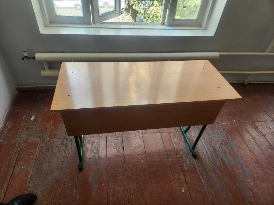 Parta va stul komplekt so'tiladi - Продается комплект столов и стульев