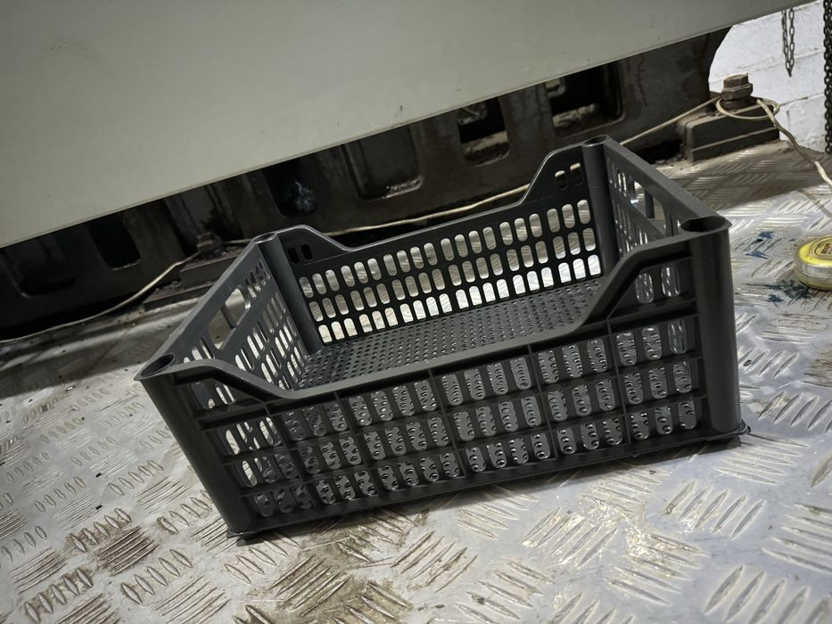 Pres forma qolib termoplast